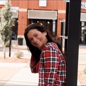 Meet your Posher, Kelli